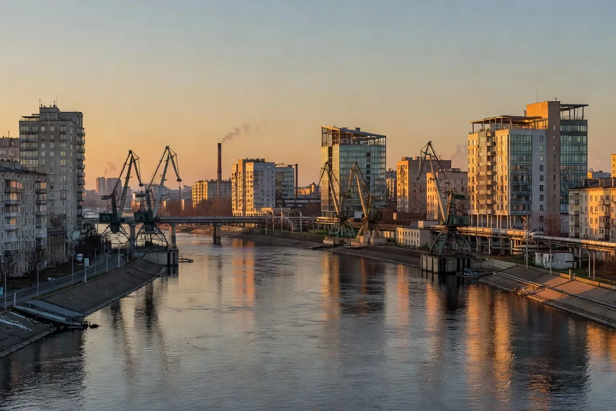 Le fleuve Dniepr traversant la region industrielle de Dnipro et Zaporijjia
