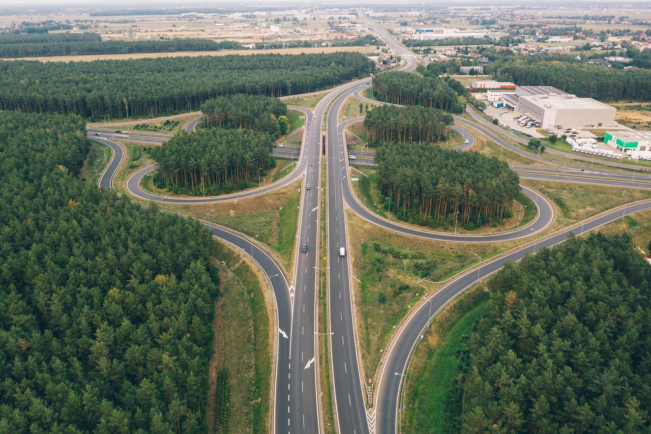 Autoroute en Pologne, vue a&eacute;rienne, sur la route vers l'Ukraine