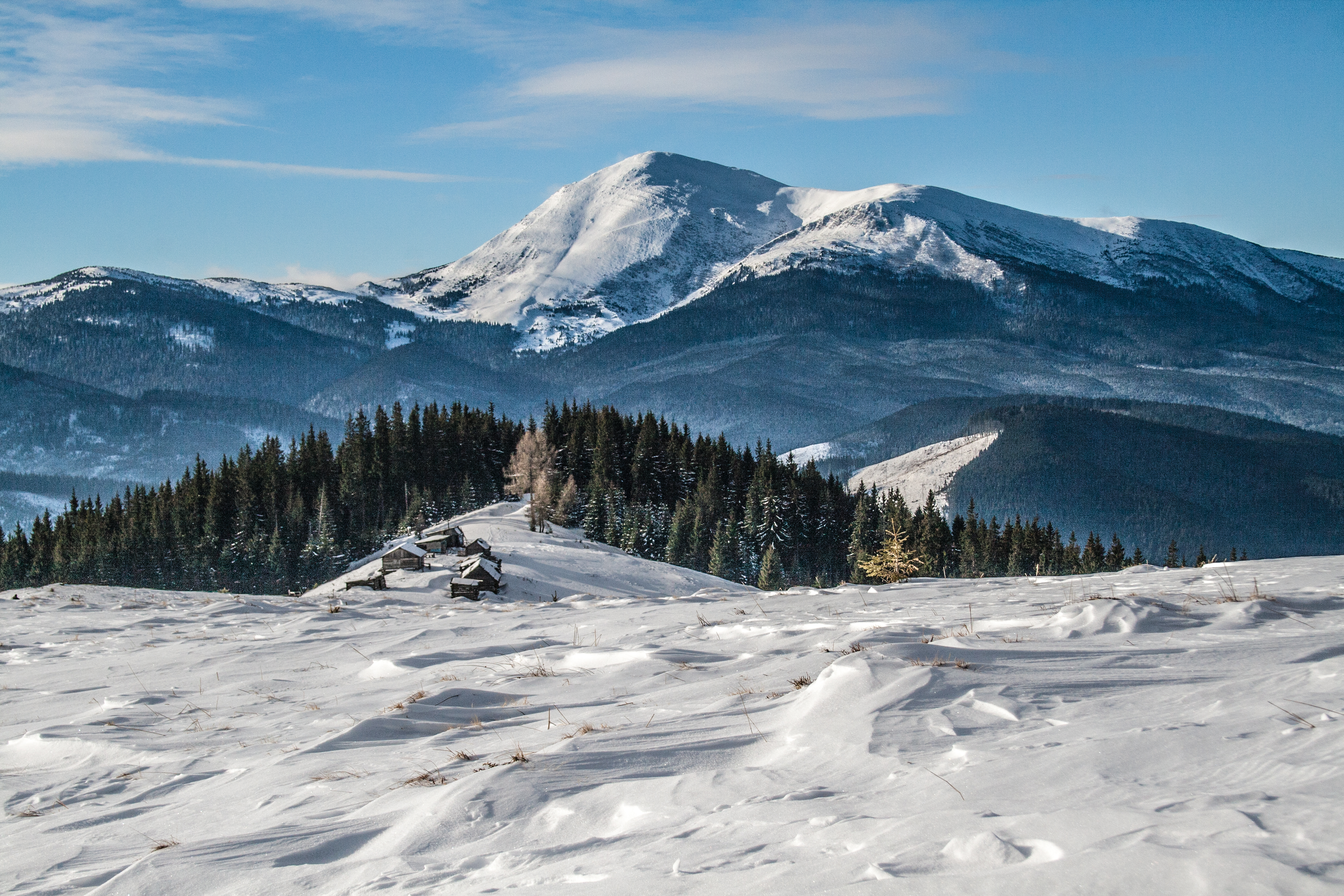 Randonn&eacute;e au sommet du Mont Hoverla - plus haut sommet d'Ukraine &agrave; 2061 m