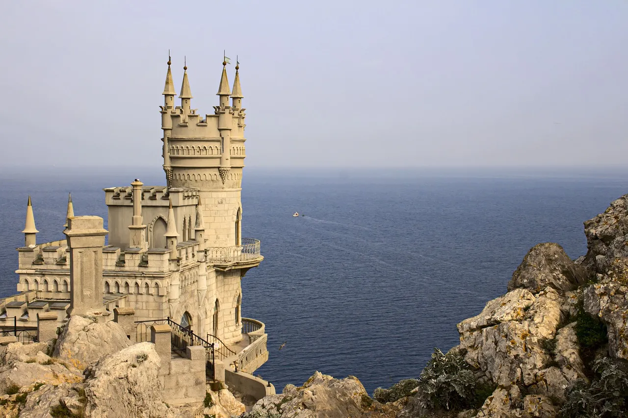 Les villes de Yalta et
Kamianets Podilsky