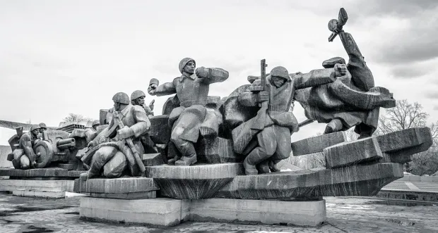 Histoire et culture de l'Ukraine - monument &agrave; Kyiv