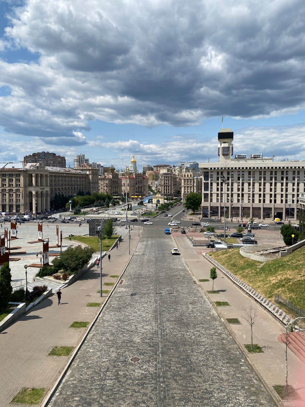 Avenue Khreshchatyk &agrave; Kyiv, artère principale de la capitale ukrainienne